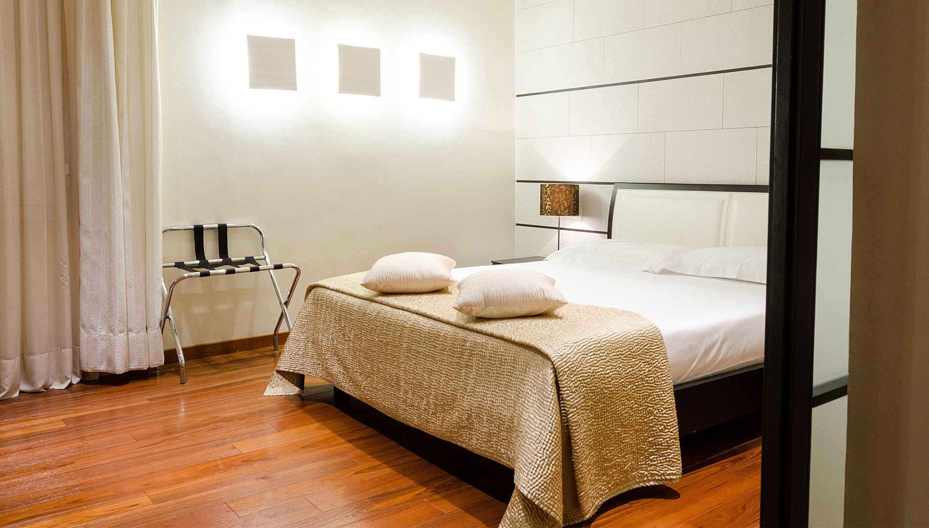 Apartment location ponte santa trinita Master interior design firenze