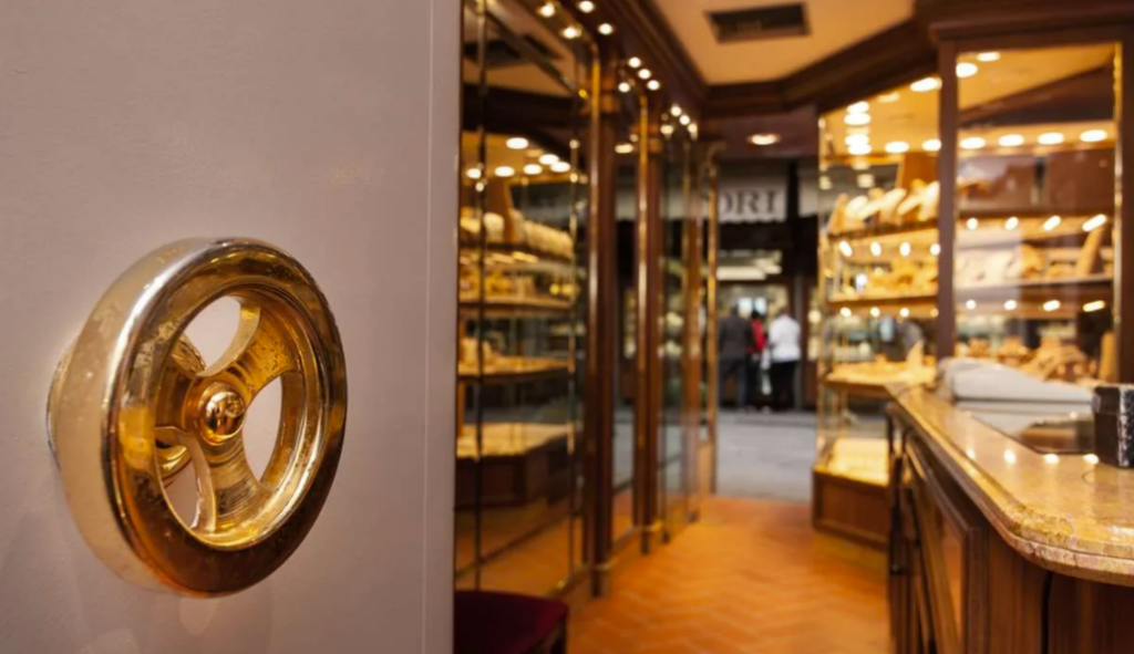 Ponte Vecchio: dal mercato medievale alla passerella del lusso