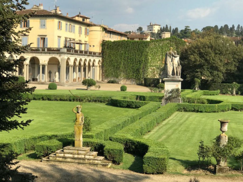 Visit to the Torrigiani Garden, a green hidden oasis in the center of Florence